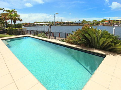 St Lucia 11 - 4 BDRM Canal Home With Pool - Holiday Find 1