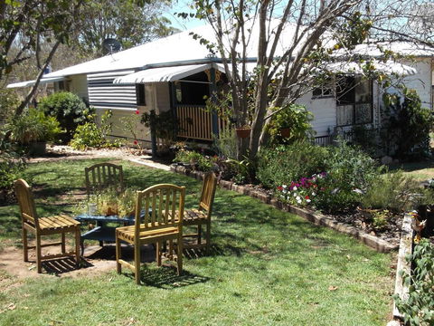 Staple House Bed And Breakfast - Holiday Find 2