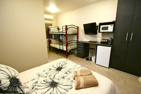Station Hotel Motel Kurri - Holiday Find 3