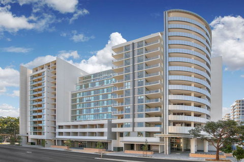 STAY&CO Mascot Station - Holiday Find 1