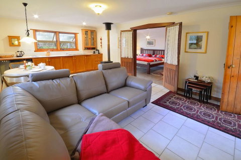 Stephanette's Cottage - Holiday Find 2