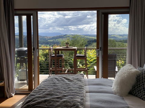 Studio With Stunning Mountain Views - Holiday Find 0