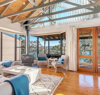 STUNNING WATERFRONT ESCAPE AT DALEYS POINT - Holiday Find