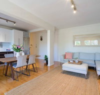 Stylish and Spacious Beach Apartment - Holiday Find