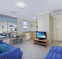 Stylish Comfortable 2 bdrm Glenelg North - Holiday Find