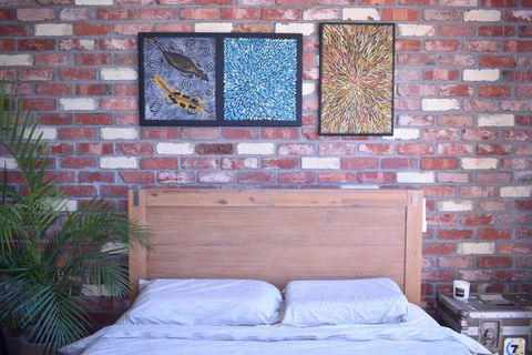 Stylish Modern Apartment Located In Marrickville - Holiday Find 3