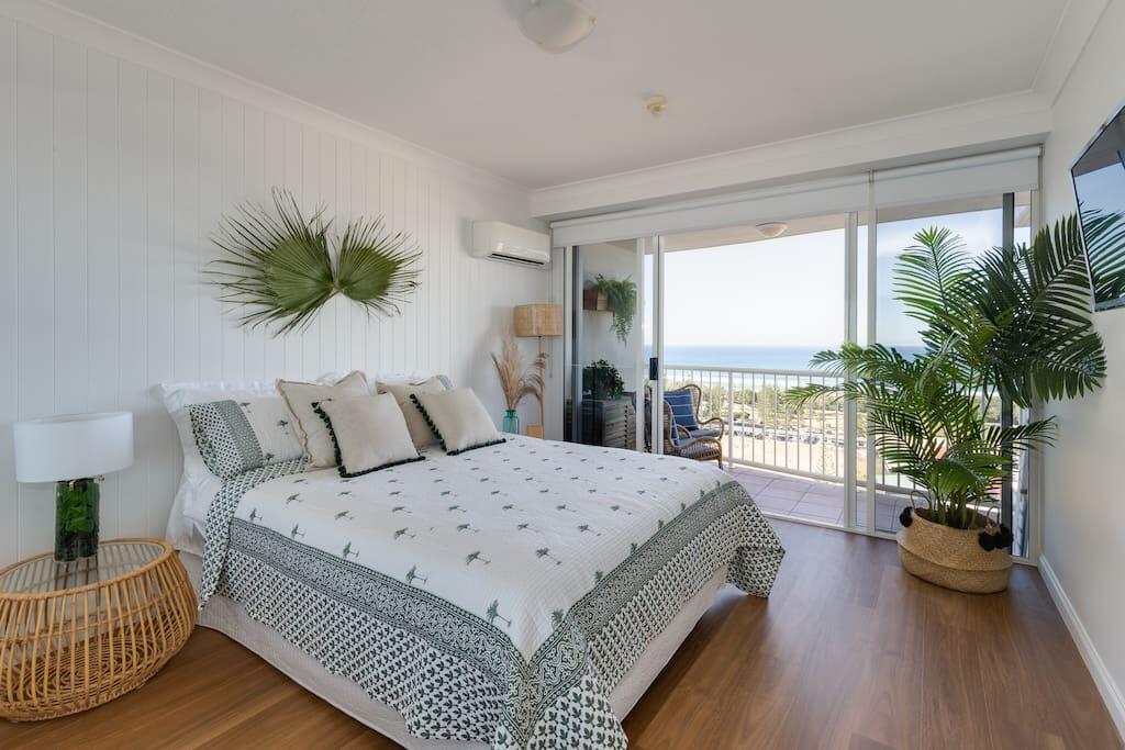 Broadbeach QLD Holiday Find