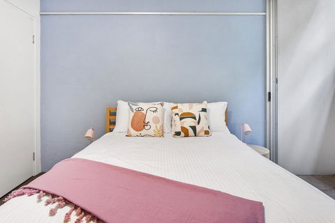 Stylish Valley Unit With Terrace, Parking And Pool - Holiday Find 2