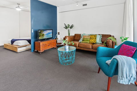 Stylish Valley Unit With Terrace, Parking And Pool - Holiday Find 1