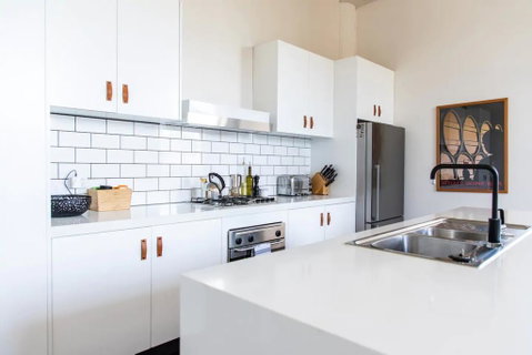 Stylish Warehouse Conversion In The Heart Of Fitzroy - Holiday Find 3