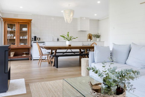 SUNKISSED - MORNINGTON - Holiday Find 3