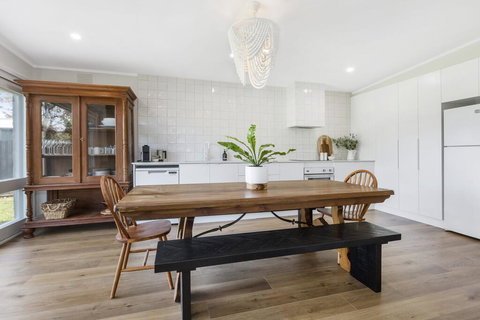 SUNKISSED - MORNINGTON - Holiday Find 0