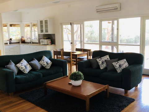 Sunny Corner Lake Eildon - Holiday Find 2