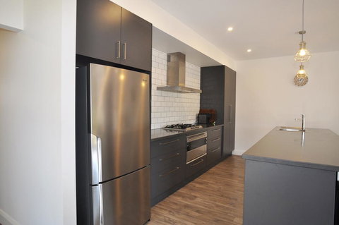 SUNNYSIDE - SURF SIDE - Holiday Find 3