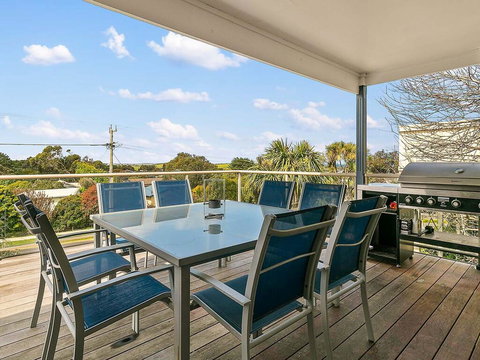 Sunrise At Smiths Beach - Holiday Find 0