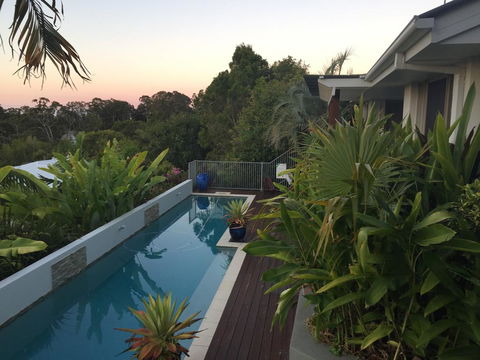 Sunshine Coast Tropical Getaway - Holiday Find 1