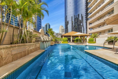 Super Convenient Apartment With Garden Views - Holiday Find 2