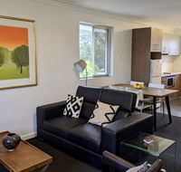 Superb 2 BR Apartment Minutes to CBD- Cen8 - Holiday Find