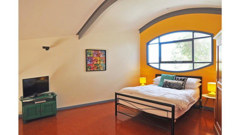 SURF SOUNDS - Holiday Find 1