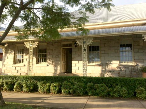 Surgeon's Cottage - Holiday Find 0