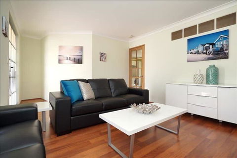 Swan River Applecross Heathcote Park 1BR Villa - Holiday Find 0