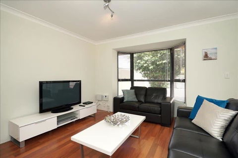 Swan River Applecross Heathcote Park 1BR Villa - Holiday Find 1