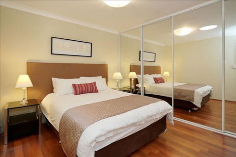Swan River Applecross Heathcote Park 1BR Villa - Holiday Find 3