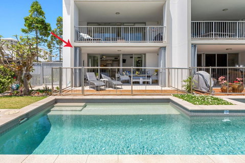 SWIM UP DRIFT APARTMENT 12 South - Holiday Find 0