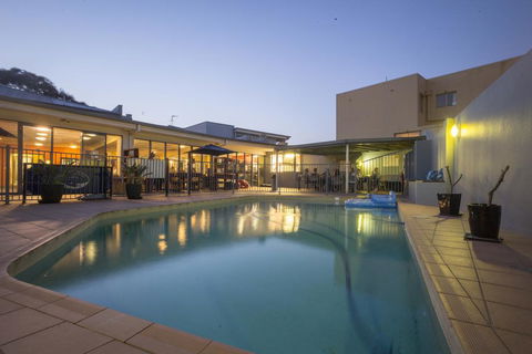 Sydney Beachouse YHA - Holiday Find 0