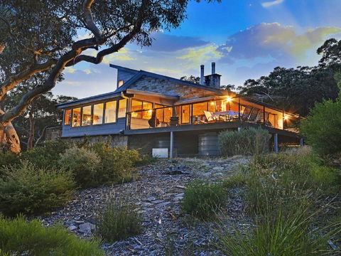 Sydney View - 70km From Sydney, 1000km From Care! - Holiday Find 3