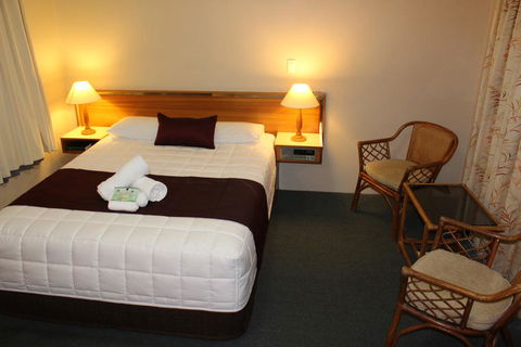 Tabourie Lake Motor Inn - Holiday Find 2