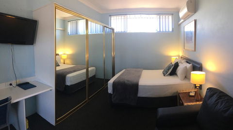 Tall Timbers Motel - Holiday Find 3