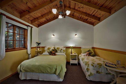 Tamborine Mountain Bed And Breakfast - Holiday Find 1