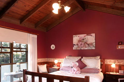 Tamborine Mountain Bed And Breakfast - Holiday Find 3