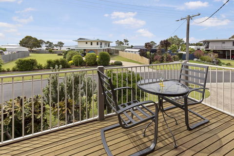 Tanjil - A Stroll From The Water In Paynesville - Holiday Find 1