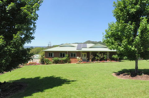 Tatiara - Spacious Family Friendly Home! - Holiday Find 1