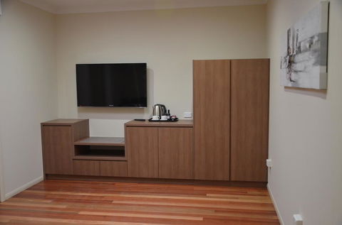 The Australian Hotel Motel - Holiday Find 3