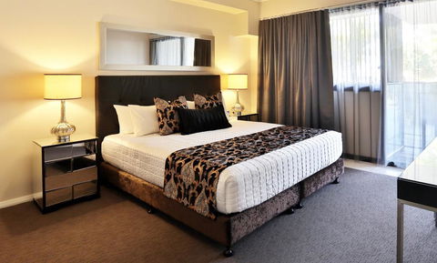 The Bay Apartments - Holiday Find 2