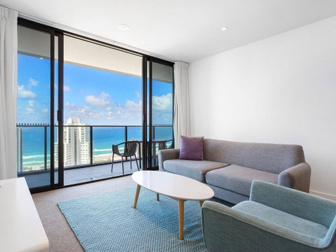 The Beach Broadbeach Private 2 Bedroom Ocean View - Holiday Find 1