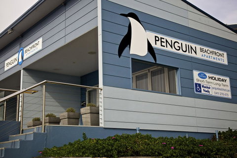Penguin Beachfront Apartments - Holiday Find 14