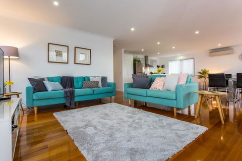 Pearl Hawley Beach - Holiday Find 9