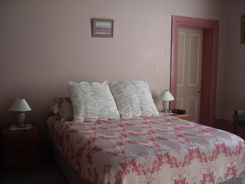 Lucinda B&B - Holiday Find 15