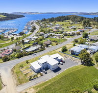 The Cove Kettering - Holiday Find