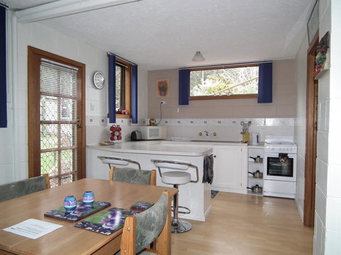 Harlea - Holiday Find 0