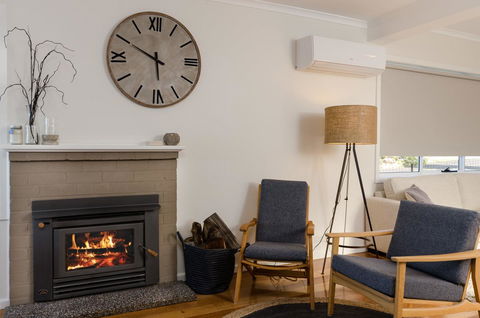 Penguin Beach House - Holiday Find 12