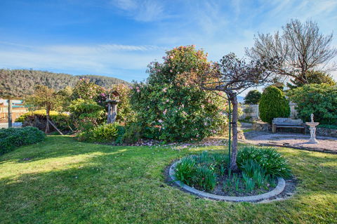 Wintersun Gardens Motel - Holiday Find 29