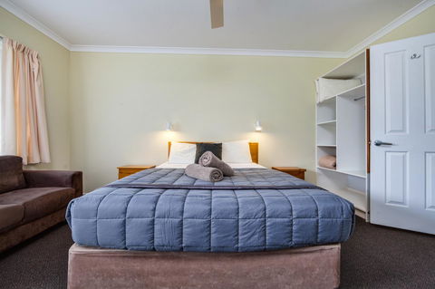 Wintersun Gardens Motel - Holiday Find 41