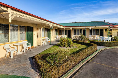 Wintersun Gardens Motel - Holiday Find 23