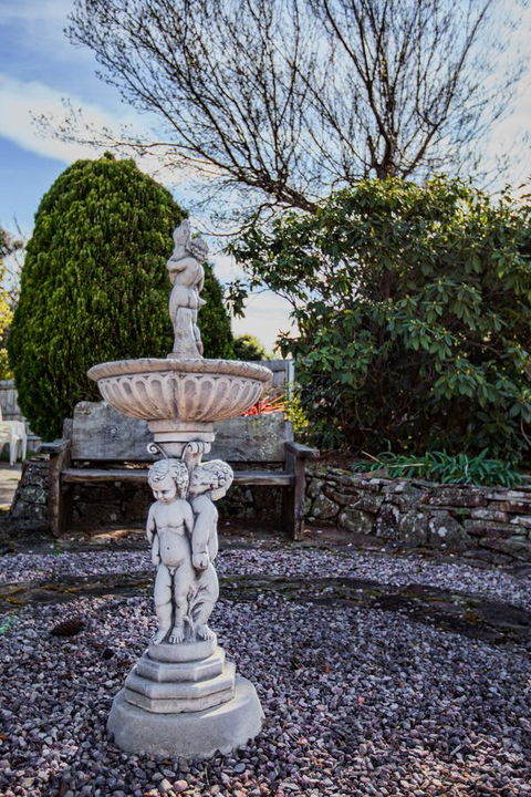 Wintersun Gardens Motel - Holiday Find 31