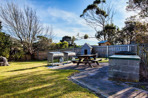 Wintersun Gardens Motel - Holiday Find 38